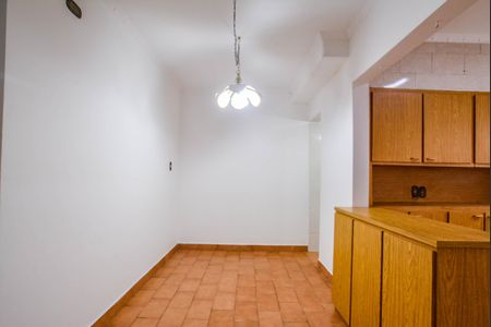 Casa para alugar com 132m², 2 quartos e 2 vagas Casa para alugar com 132m², 2 quartos e 2 vagasCozinha