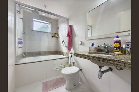 Casa de condomínio para alugar com 400m², 4 quartos e 2 vagas