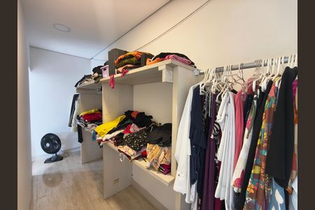 Casa de condomínio para alugar com 400m², 4 quartos e 2 vagas