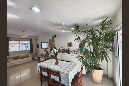 Casa de Condomínio para alugar com 4 quartos, 400m² em Jacarepaguá, Rio de Janeiro