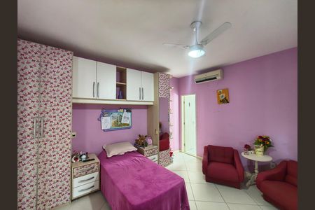 Casa de condomínio para alugar com 400m², 4 quartos e 2 vagas