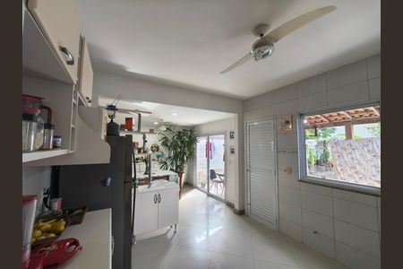 Casa de condomínio para alugar com 400m², 4 quartos e 2 vagas