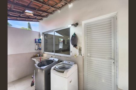 Casa de condomínio para alugar com 400m², 4 quartos e 2 vagas