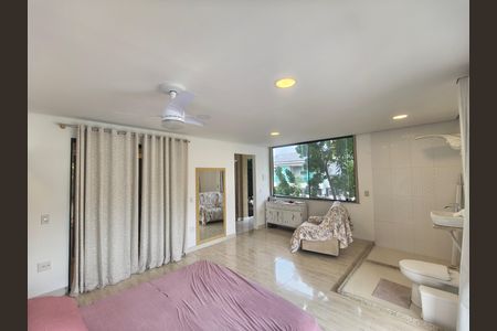 Casa de condomínio para alugar com 400m², 4 quartos e 2 vagas