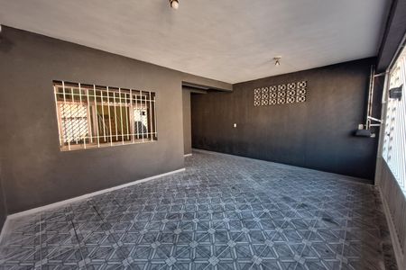 Garagem de casa à venda com 3 quartos, 149m² em Vila Sacadura Cabral, Santo André
