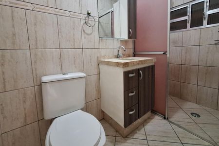 Banheiro de casa à venda com 3 quartos, 149m² em Vila Sacadura Cabral, Santo André