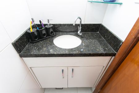 Casa de condomínio à venda com 59m², 2 quartos e 1 vaga Casa de condomínio à venda com 59m², 2 quartos e 1 vagaBanheiro