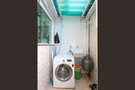 Casa de condomínio à venda com 59m², 2 quartos e 1 vaga Casa de condomínio à venda com 59m², 2 quartos e 1 vagaÁrea de Serviço