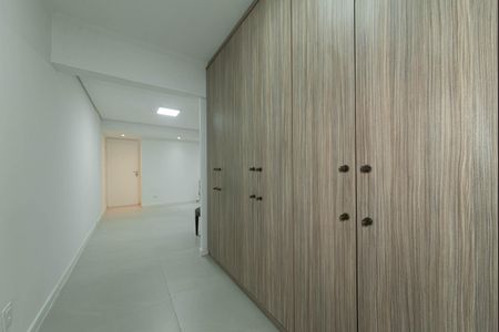 Apartamento para alugar com 96m², 2 quartos e 1 vaga Apartamento para alugar com 96m², 2 quartos e 1 vagaCorredor