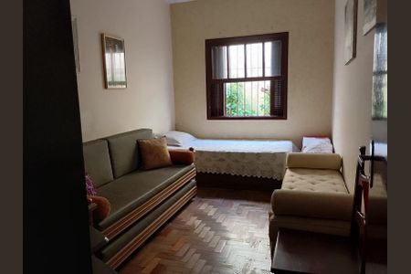 Casa à venda com 224m², 3 quartos e 2 vagas Casa à venda com 224m², 3 quartos e 2 vagasQuarto