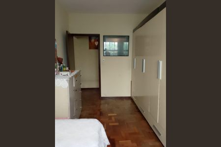 Casa à venda com 224m², 3 quartos e 2 vagas Casa à venda com 224m², 3 quartos e 2 vagasÁrea de serviço
