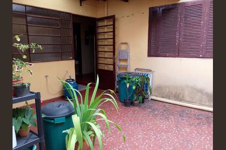 Casa à venda com 224m², 3 quartos e 2 vagas Casa à venda com 224m², 3 quartos e 2 vagasÁrea externa