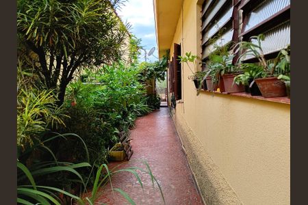 Casa à venda com 224m², 3 quartos e 2 vagas Casa à venda com 224m², 3 quartos e 2 vagasÁrea externa