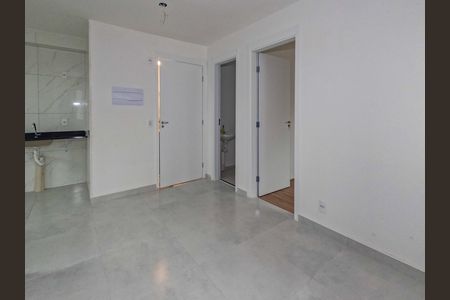 Apartamento para alugar com 2 quartos, 33m² em Parque Pan Americano, São Paulo