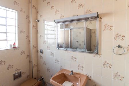 Casa à venda com 230m², 3 quartos e 1 vagaBanheiro 1
