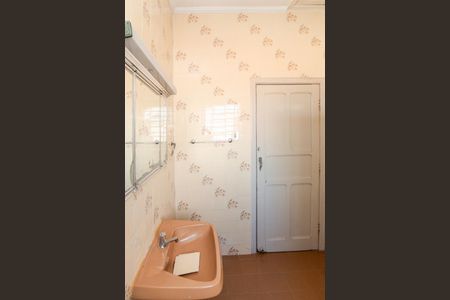 Casa à venda com 230m², 3 quartos e 1 vagaBanheiro 1