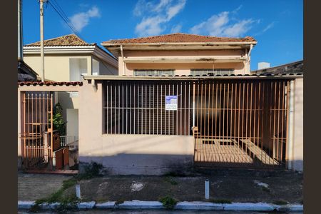 Casa à venda com 230m², 3 quartos e 1 vagaFachada