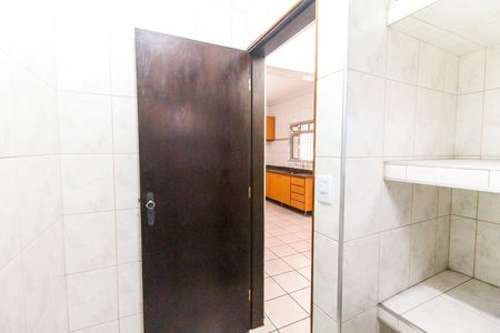 Casa para alugar com 300m², 3 quartos e 4 vagas Casa para alugar com 300m², 3 quartos e 4 vagasDespensa