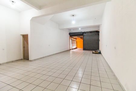 Casa para alugar com 300m², 3 quartos e 4 vagas Casa para alugar com 300m², 3 quartos e 4 vagasÁrea Comum