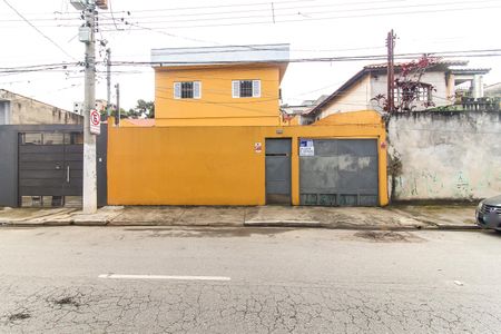 Casa para alugar com 300m², 3 quartos e 4 vagas Casa para alugar com 300m², 3 quartos e 4 vagasFachada + Placa