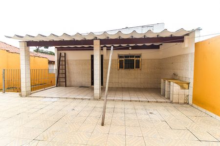 Casa para alugar com 300m², 3 quartos e 4 vagas Casa para alugar com 300m², 3 quartos e 4 vagasQuintal