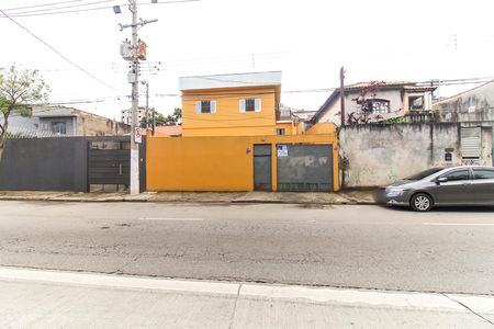 Casa para alugar com 300m², 3 quartos e 4 vagas Casa para alugar com 300m², 3 quartos e 4 vagasFachada