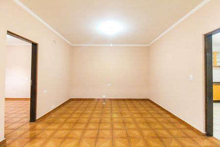 Casa para alugar com 300m², 3 quartos e 4 vagas Casa para alugar com 300m², 3 quartos e 4 vagasSala