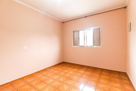 Casa para alugar com 300m², 3 quartos e 4 vagas Casa para alugar com 300m², 3 quartos e 4 vagasQuarto 2
