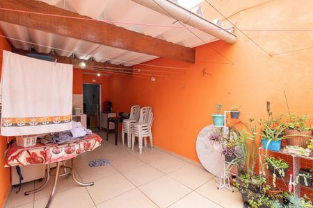 Casa à venda com 78m², 2 quartos e 1 vagaVaranda