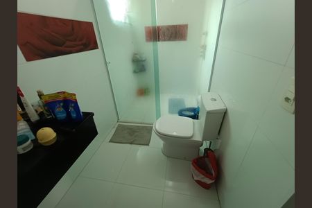 Casa para alugar com 300m², 3 quartos e 8 vagas Casa para alugar com 300m², 3 quartos e 8 vagasbanheiro suíte