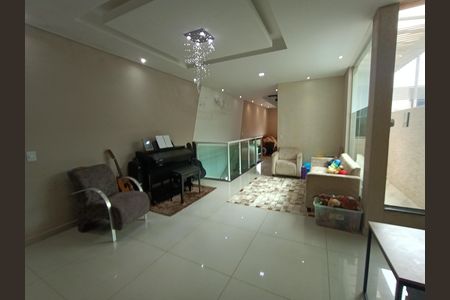 Casa para alugar com 300m², 3 quartos e 8 vagas Casa para alugar com 300m², 3 quartos e 8 vagasSala de Jantar