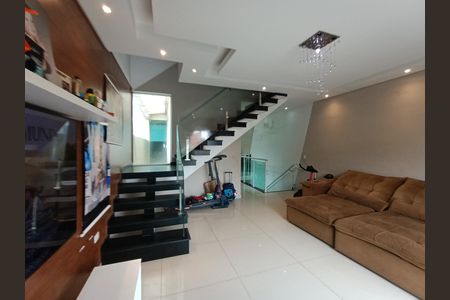 Casa para alugar com 300m², 3 quartos e 8 vagas Casa para alugar com 300m², 3 quartos e 8 vagasSala