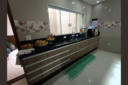 Casa para alugar com 300m², 3 quartos e 8 vagas Casa para alugar com 300m², 3 quartos e 8 vagasCozinha