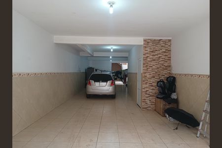 Garagem de casa para alugar com 3 quartos, 300m² em Jardim Sao Roberto, São Paulo