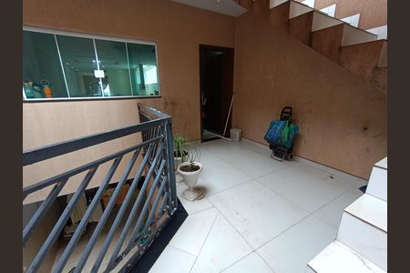 Área externa 2 de casa para alugar com 3 quartos, 300m² em Jardim Sao Roberto, São Paulo