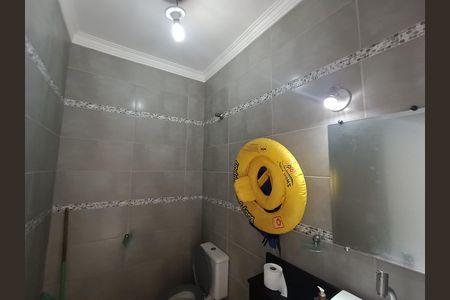 Casa para alugar com 300m², 3 quartos e 8 vagas Casa para alugar com 300m², 3 quartos e 8 vagasBanheiro de serviço