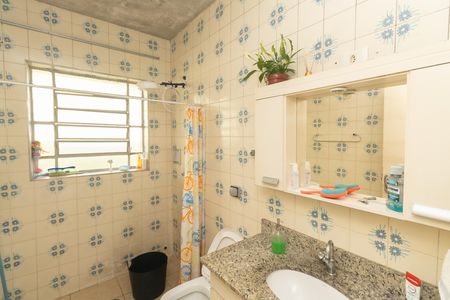 Casa à venda com 114m², 2 quartos e 2 vagasBanheiro 1