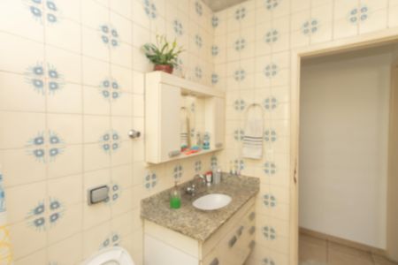 Casa à venda com 114m², 2 quartos e 2 vagasBanheiro 1