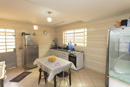 Casa à venda com 114m², 2 quartos e 2 vagasCozinha