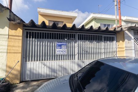 Casa à venda com 114m², 2 quartos e 2 vagasFachada