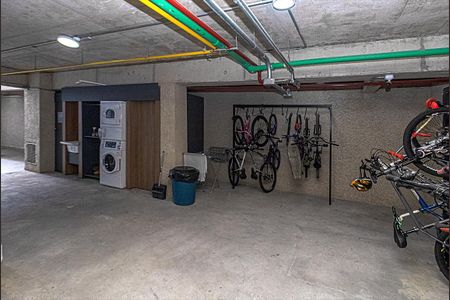 bicicletário e lavanderia_3 de apartamento para alugar com 2 quartos, 39m² em Jardim Imperador (zona Sul), São Paulo