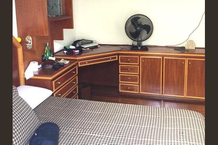 Casa à venda com 550m², 4 quartos e 3 vagas