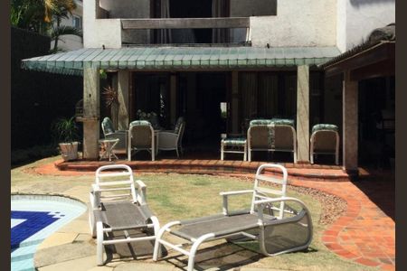 Casa à venda com 550m², 4 quartos e 3 vagas