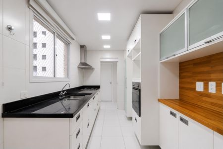 Apartamento à venda com 162m², 3 quartos e sem vaga