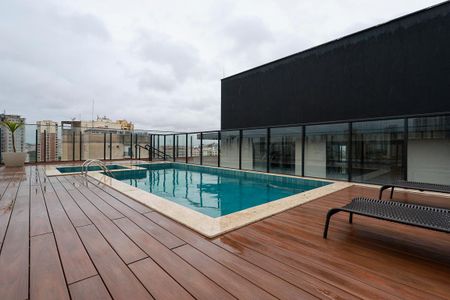 Studio para alugar com 39m², 1 quarto e 1 vaga Studio para alugar com 39m², 1 quarto e 1 vagaÁrea comum - Piscina