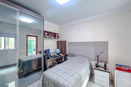 Casa à venda com 4 quartos, 213m² em Penha de França, São Paulo