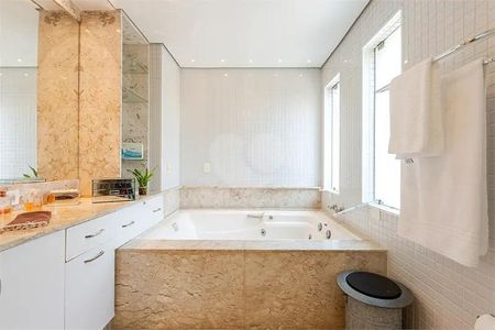 Casa à venda com 3 quartos, 362m² em Vila Ida, São Paulo