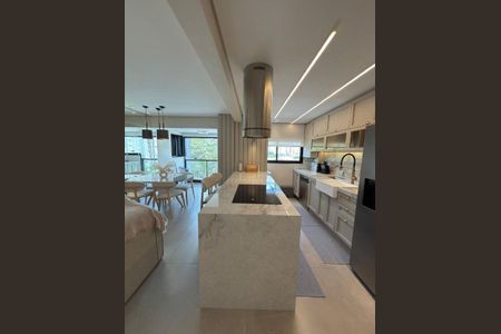 Apartamento à venda com 82m², 2 quartos e 3 vagas