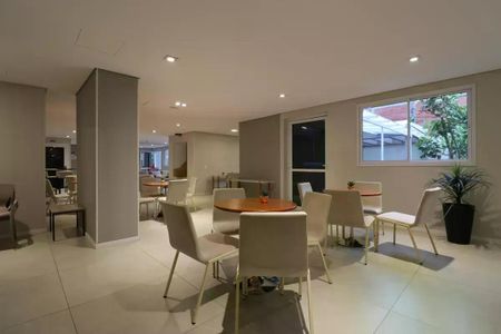 Apartamento à venda com 2 quartos, 42m² em Parque Industrial Tomas Edson, São Paulo
