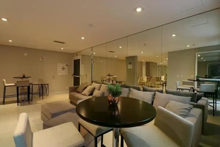 Apartamento à venda com 2 quartos, 42m² em Parque Industrial Tomas Edson, São Paulo